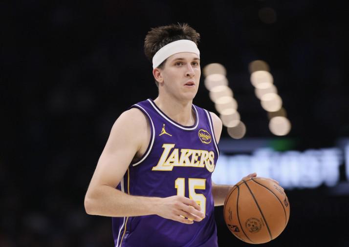 足球直播-里夫斯:今天有一些疯狂的出手;受伤期间练得比比赛时还多